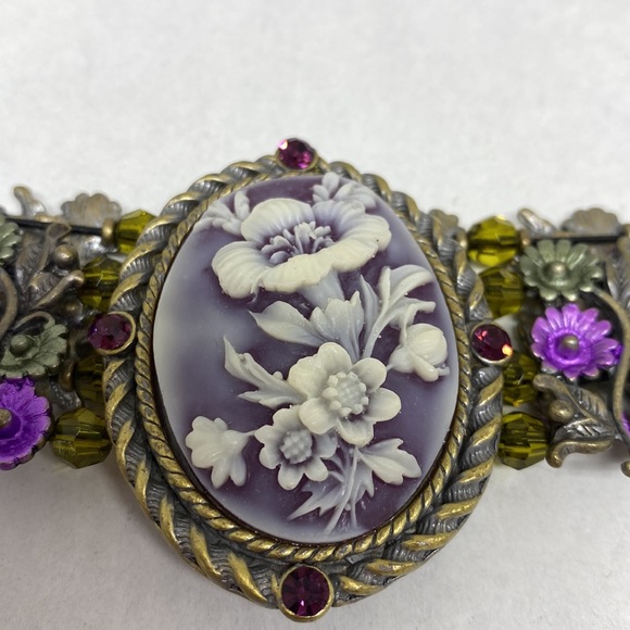 Beautiful Victorian revival stretch bracelet with floral motif - Picture 10 of 10